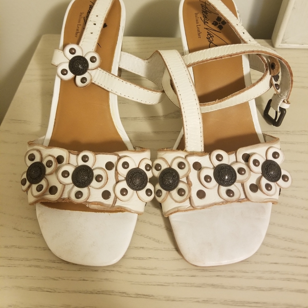 Sandals 3.5 inches high heels